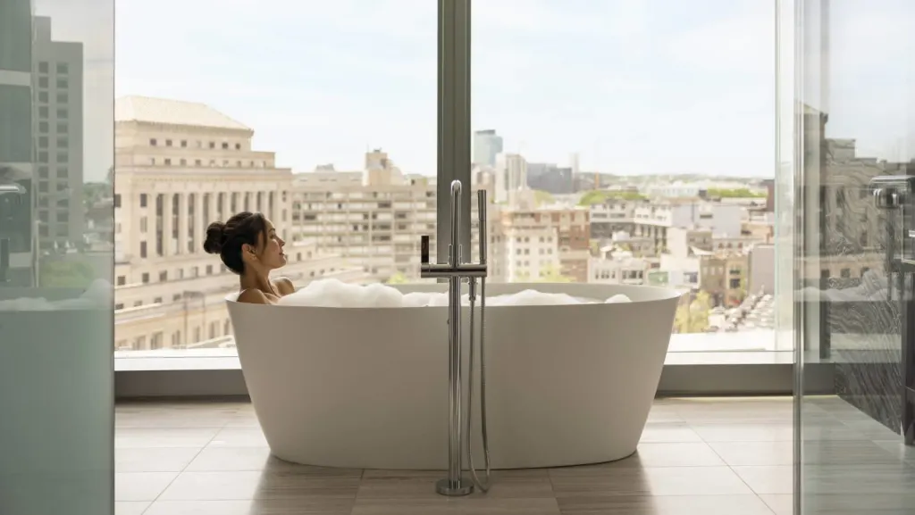 Bathtub at Four Seasons One Dalton Boston
